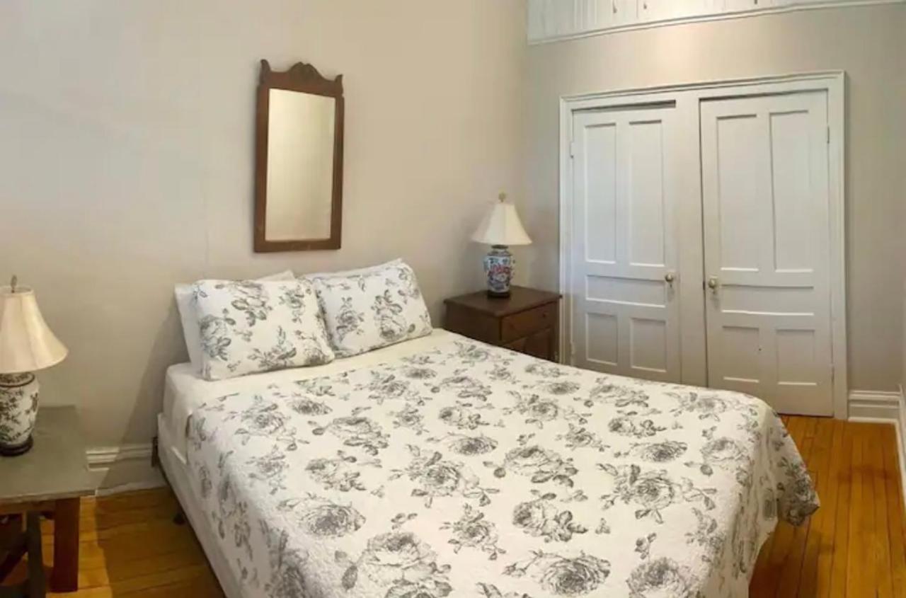Апартаменти 32 Ontario St Стратфорд Екстер'єр фото